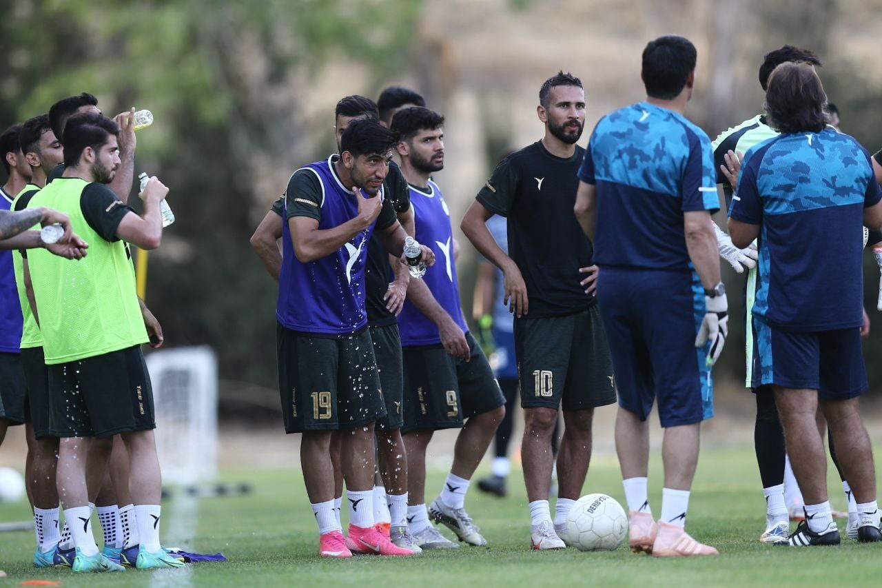 ساپینتو به دنبال بازیکن خارجی برای استقلال ساپینتو به دنبال بازیکن خارجی برای استقلال