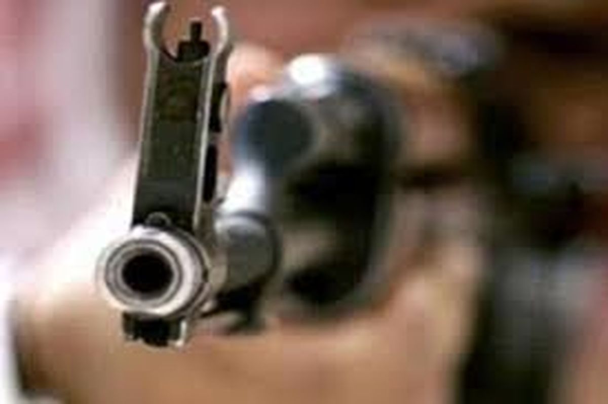 تیراندازی موتور سوار ناشناس به منزل و حسینیه نماینده شادگان در مجلس