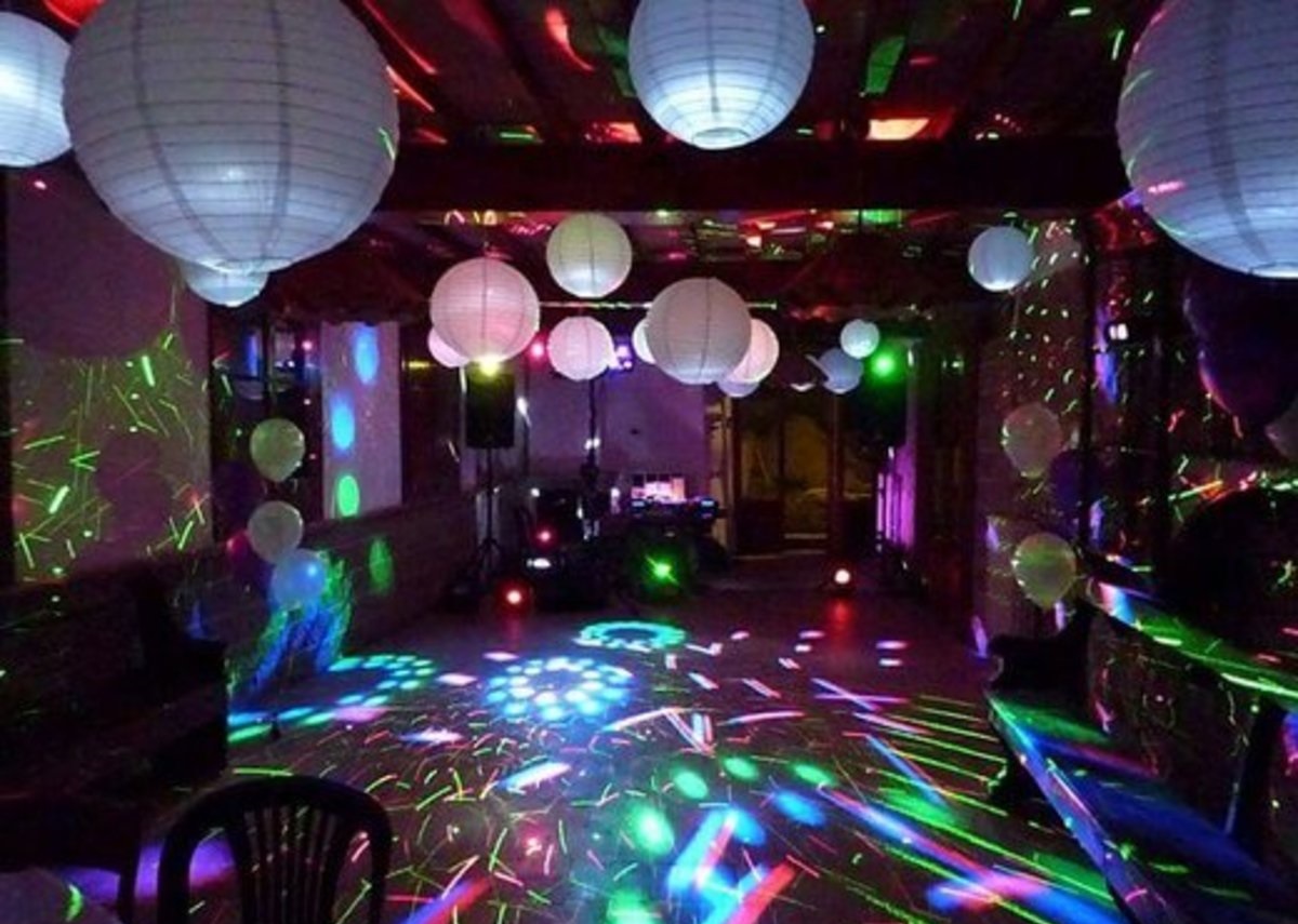 بازداشت خواننده زن