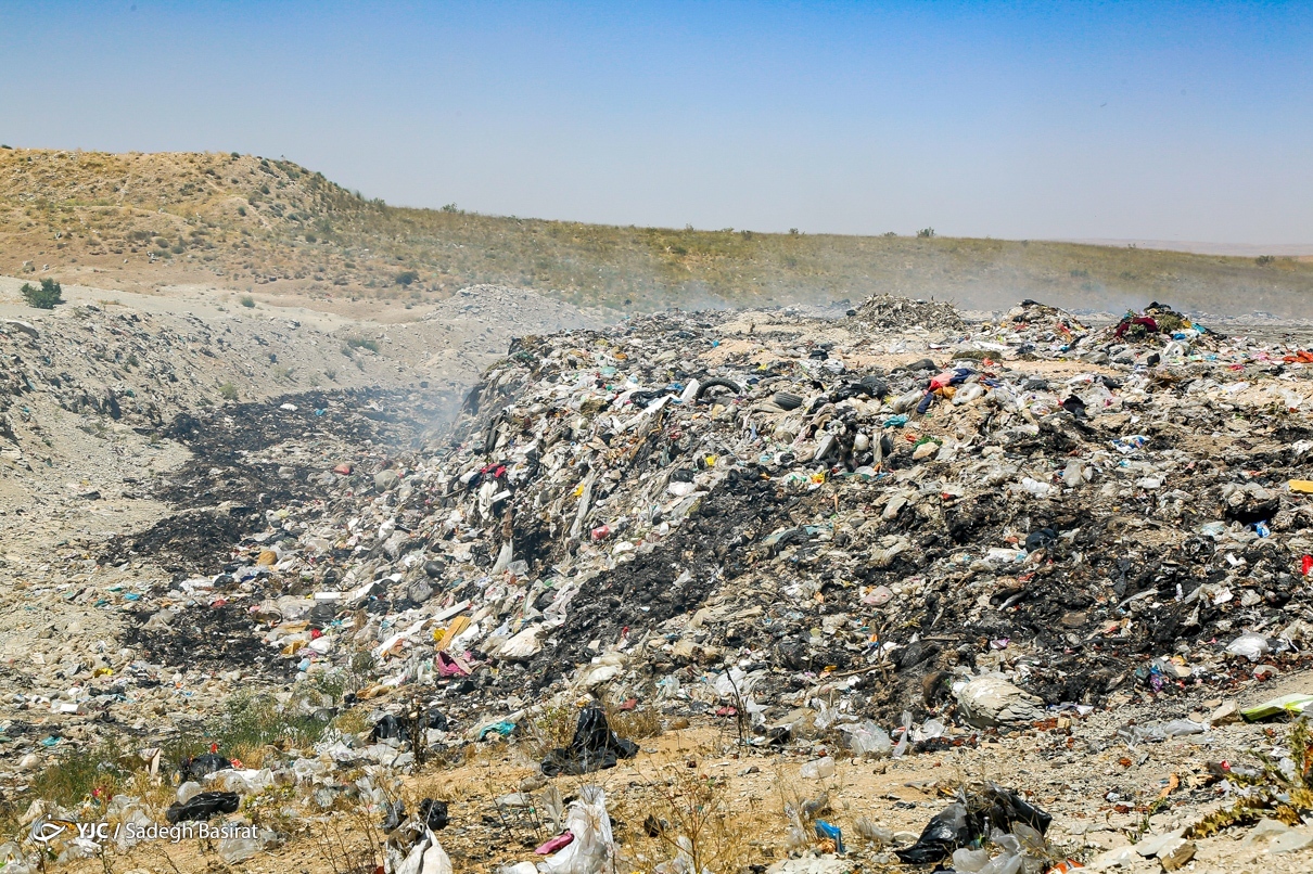 مراتع شهر سمیرم در حصار زباله