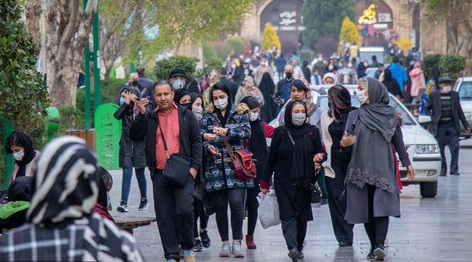 استفاده از ماسک در مکان‌های باز