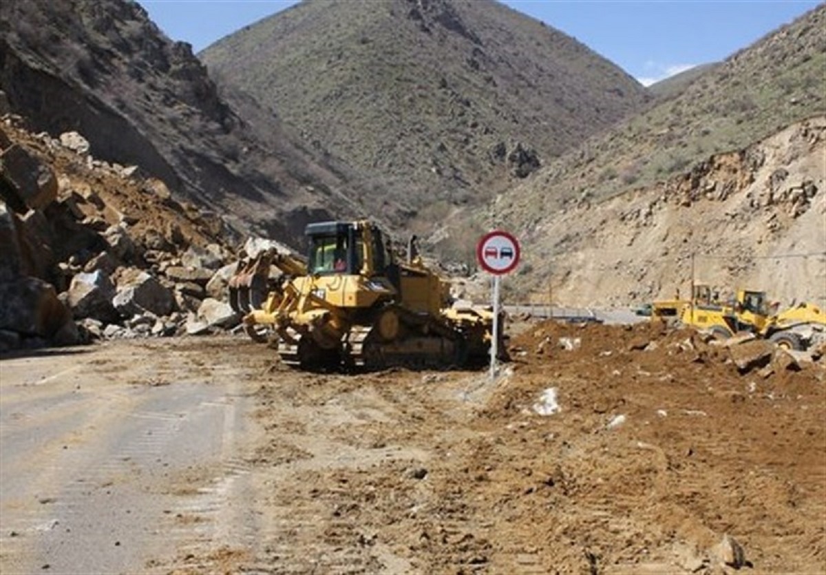 کمک گردشگر فرانسوی به سیل‌زدگان در رفسنجان +فیلم