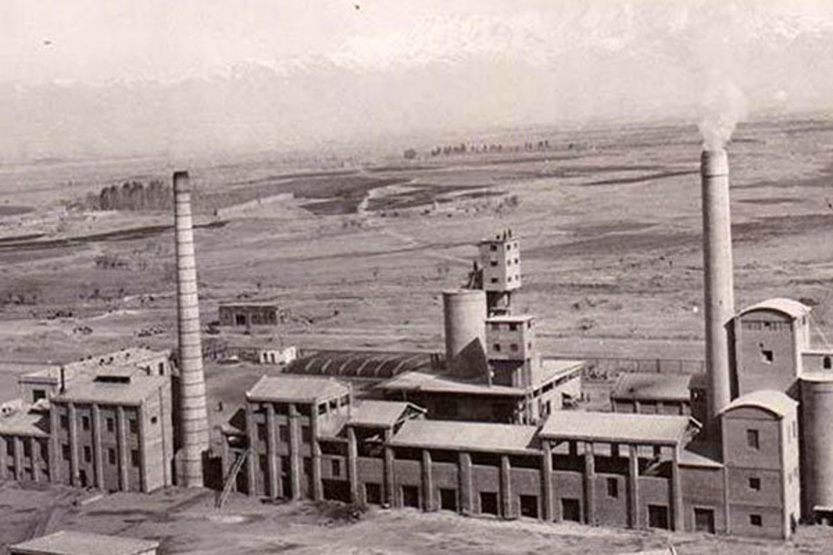 کارخانه قدیمی سیمان ری