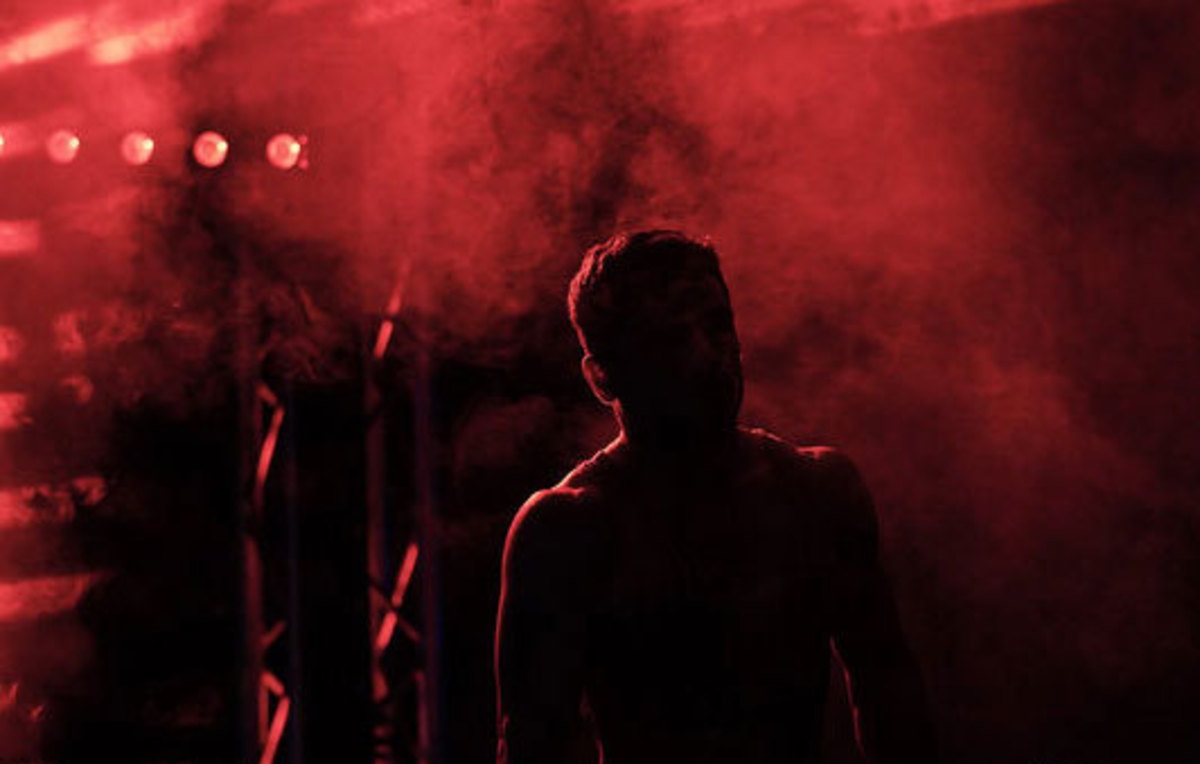 قمه و تبرکشی در لیگ کشتی