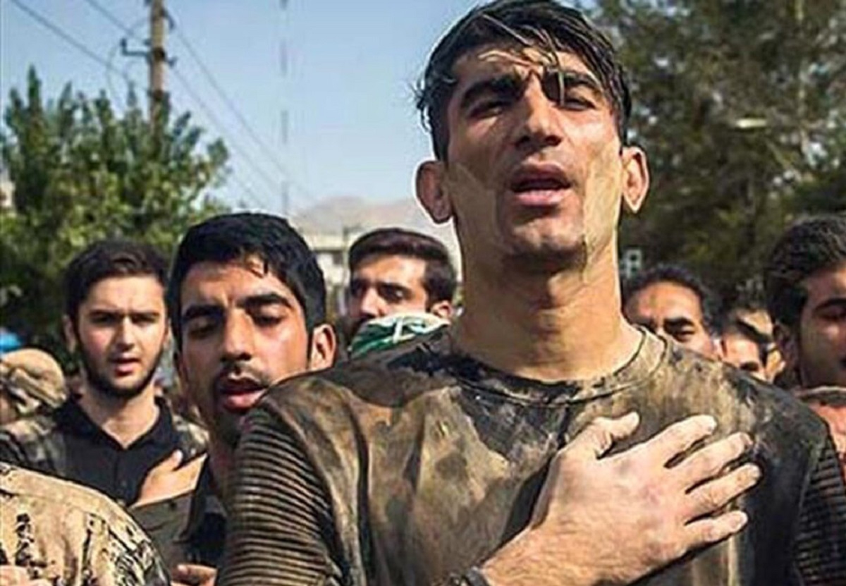 حضور علیرضا بیرانوند در مراسم گل‌مالی روز عاشورا +فیلم