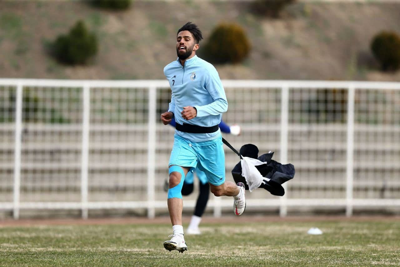 فولاد دست بردار هافبک خبرساز استقلال نیست فولاد دست بردار هافبک خبرساز استقلال نیست