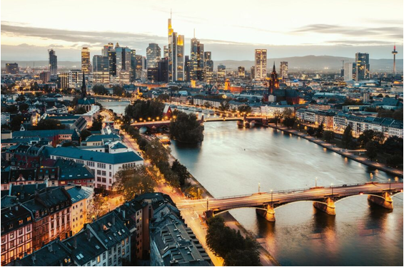 ۷ تا از بهترین هتل‌های اقتصادی فرانکفورت را بشناسید