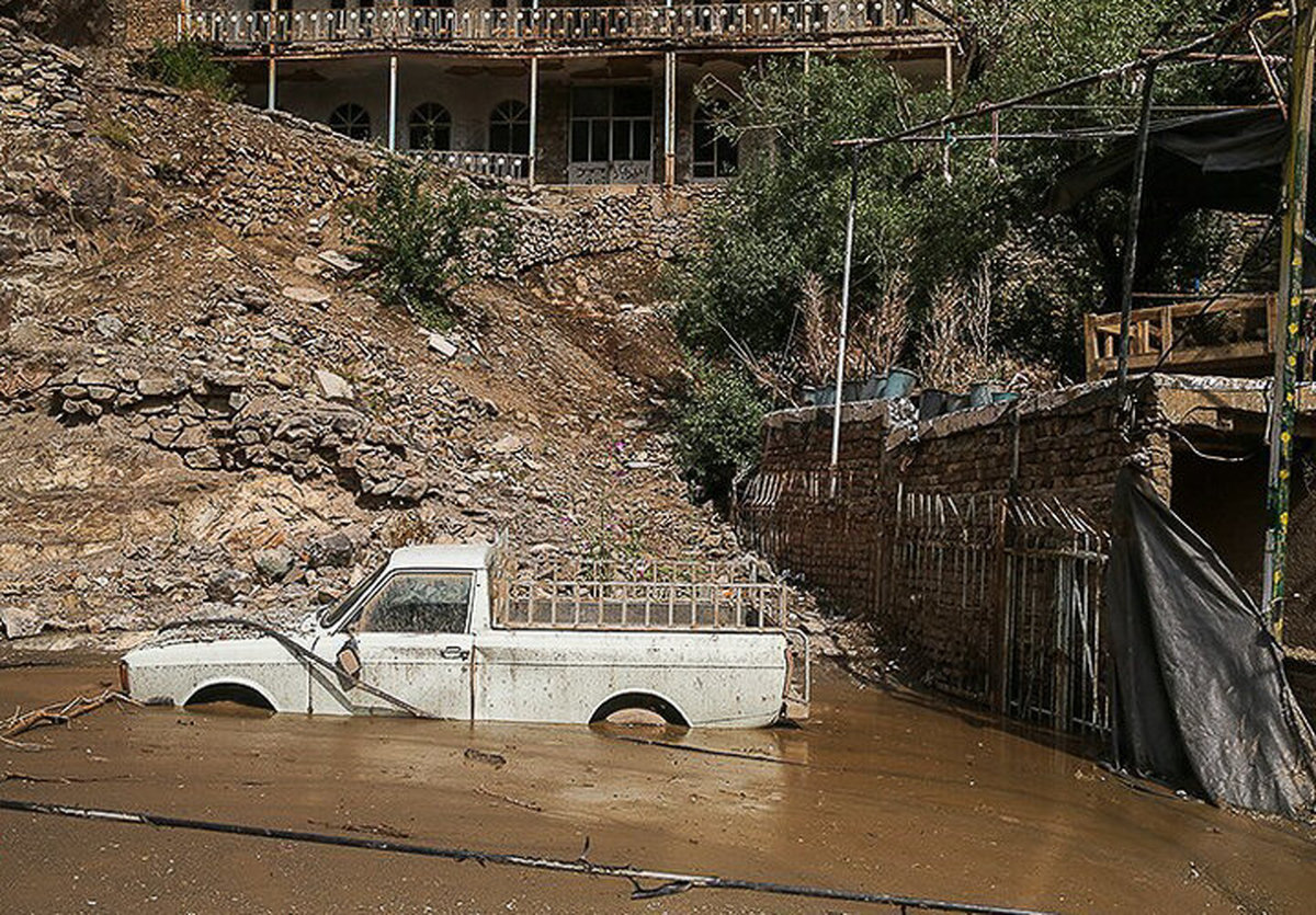 ادامه وضعیت نارنجی در فیروزکوه/ هشدار مدیریت بحران نسبت به حضور در حاشیه رود‌ها