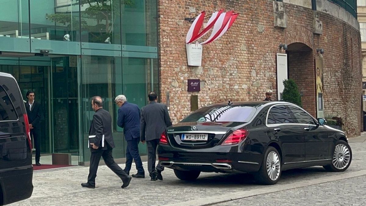 اروپا برای احیای برجام، امتیاز چشمگیر جدیدی به ایران داده است/ اتحادیه اروپا گفته تا ۲۴ مرداد پاسخ مثبت یا منفی را اعلام کنید