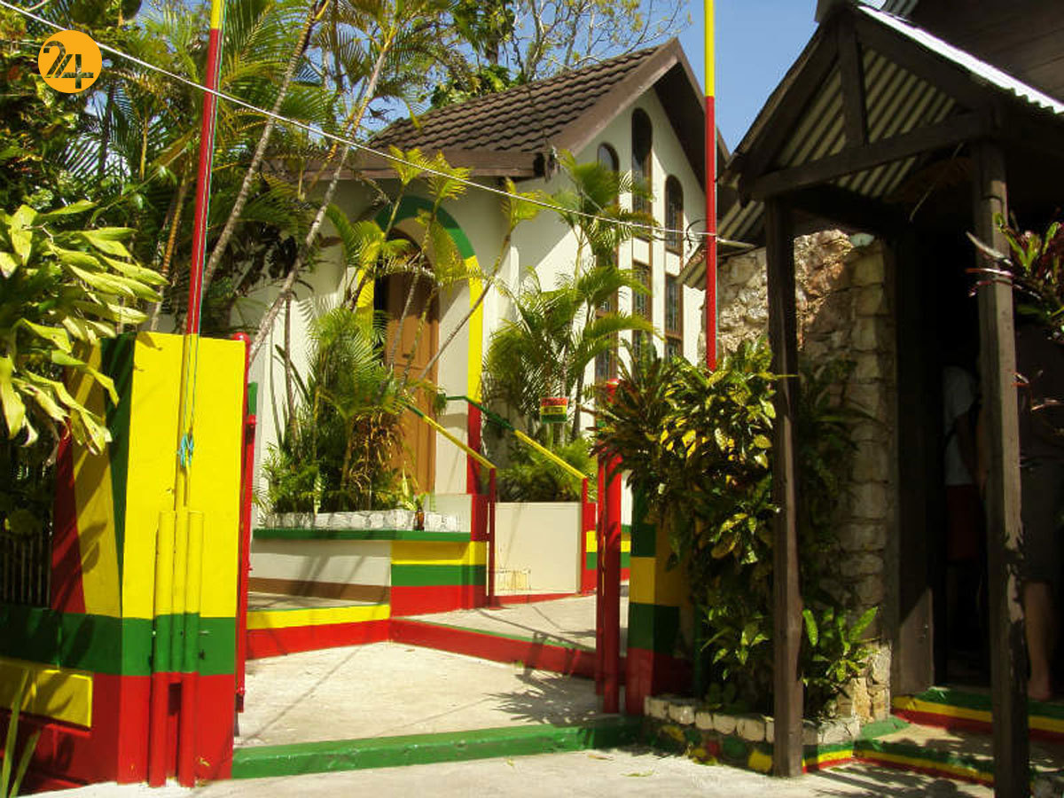 آرامگاه چهرههای مشهور جهان از جاناف کندی تا بروسلی آرامگاه چهرههای مشهور جهان از جاناف کندی تا بروسلی