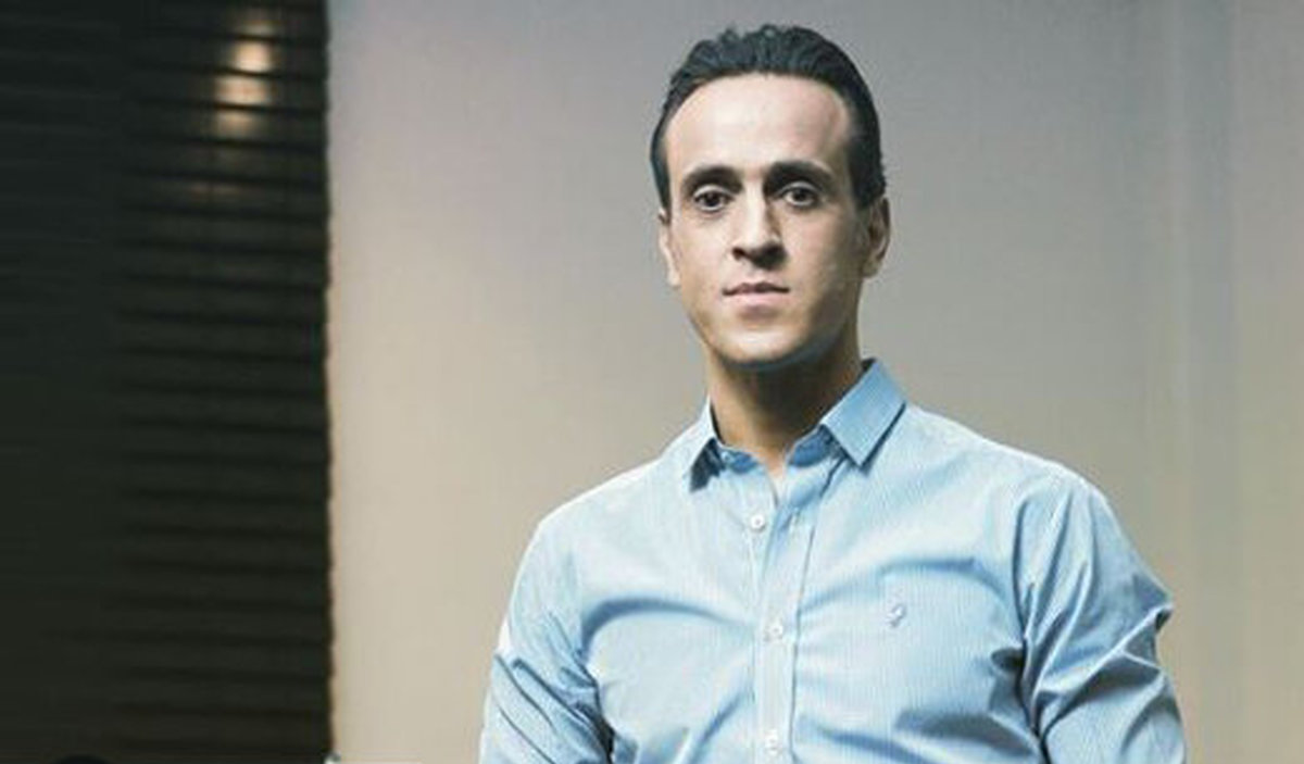 حمله روزنامه اصولگرا به علی کریمی