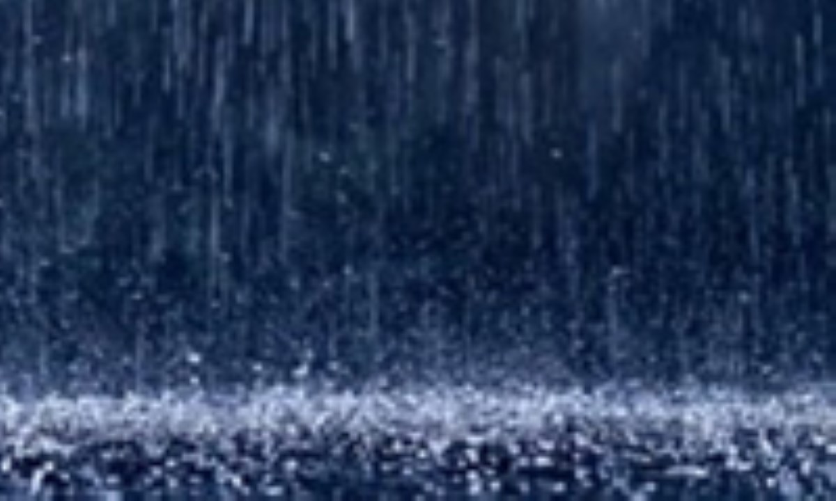 تصاویر بارش عجیب تگرگ در امامزاده داوود پس از سیل مرگبار +فیلم