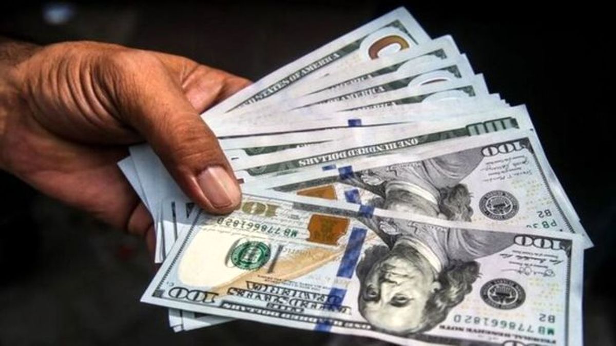 یخبندان در بازار دلار/ معامله گران محتاط شدند
