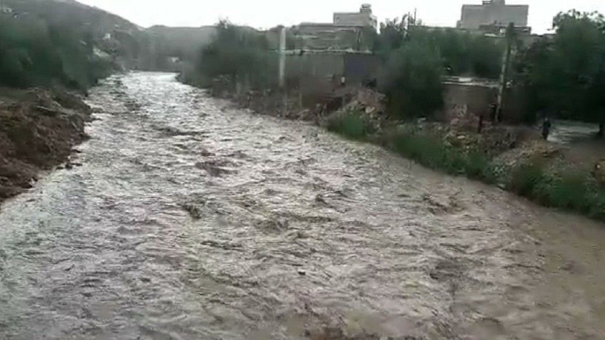 فریاد‌های مردم وحشت زده در سیل باغملک +فیلم