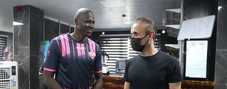 مهاجم جنجالی پرسپولیس در تستهای پزشکی + عکس شیخ دیاباته