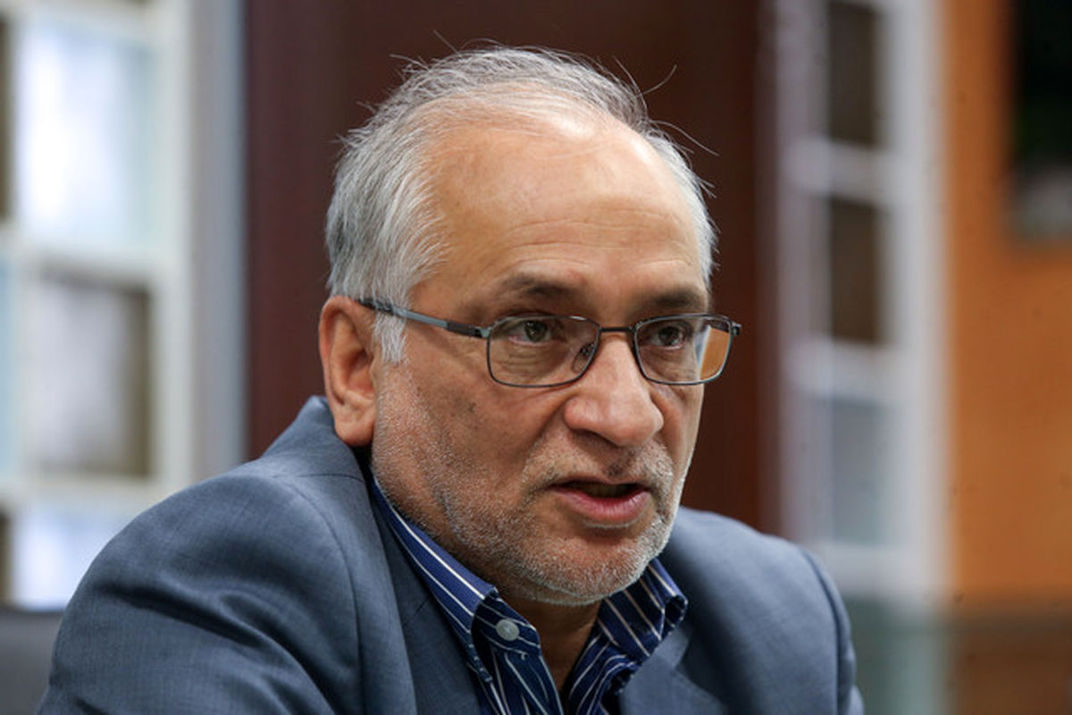 نظام اجازه دهد جبهه‌های سیاسی شخصیت‌های طراز اولشان را بیاورند / بازی بچگانه را باید تبدیل کنیم به بازی بزرگان