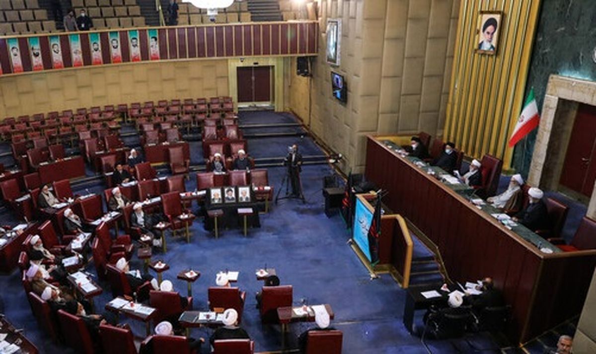 عضو مجلس خبرگان: اگر خدای ناکرده برای رهبر اتفاقی افتاد؛ رهبر بعدی باید در آستین باشد عضو مجلس خبرگان: اگر خدای ناکرده برای رهبر اتفاقی افتاد؛ رهبر بعدی باید در آستین باشد