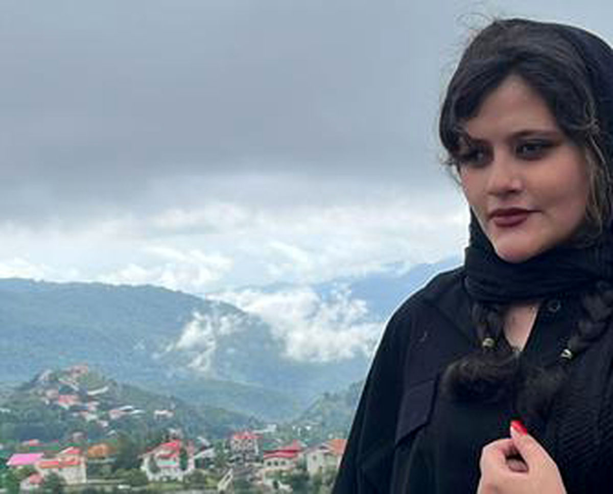 مهسا امینی و حجاب اجباری