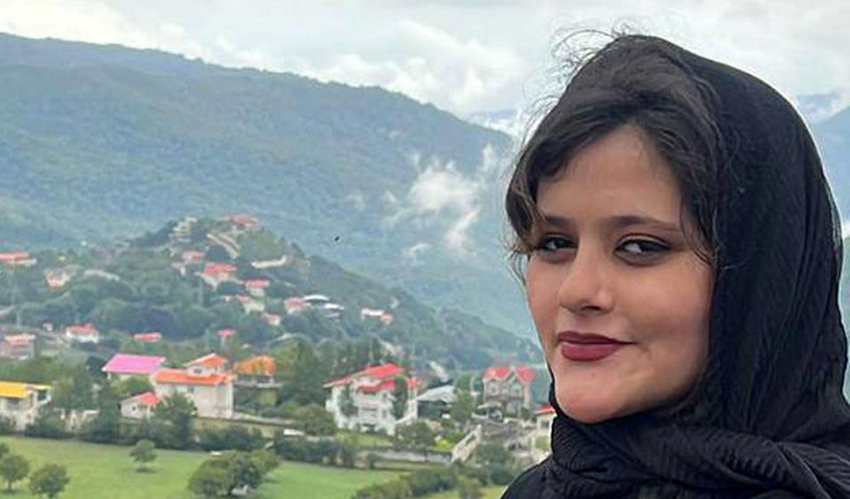 روزنامه دولت: حادثه تلخ درگذشت مهسا امینی فقط یک «اتفاق» بود!