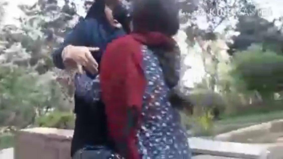 مروری بر حوادث واکنشبرانگیز گشت ارشاد؛ پروندههایی که با قول پیگیری بسته میشوند مروری بر حوادث واکنشبرانگیز گشت ارشاد؛ پروندههایی که با قول پیگیری بسته میشوند