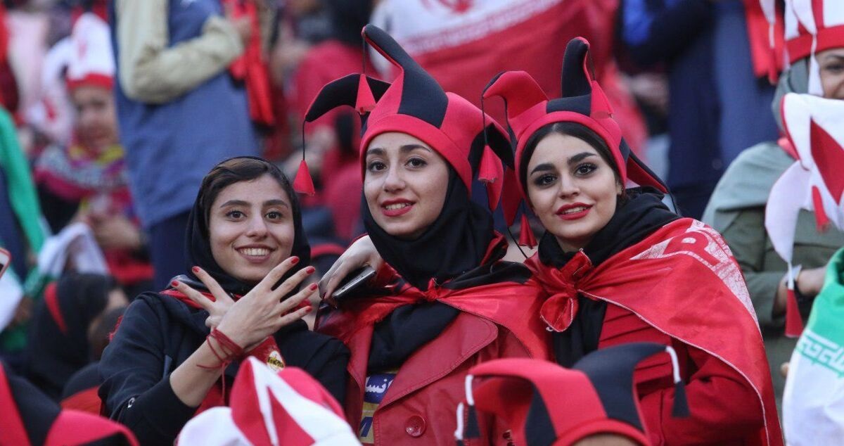 دیدار پرسپولیس و نفت آبادان