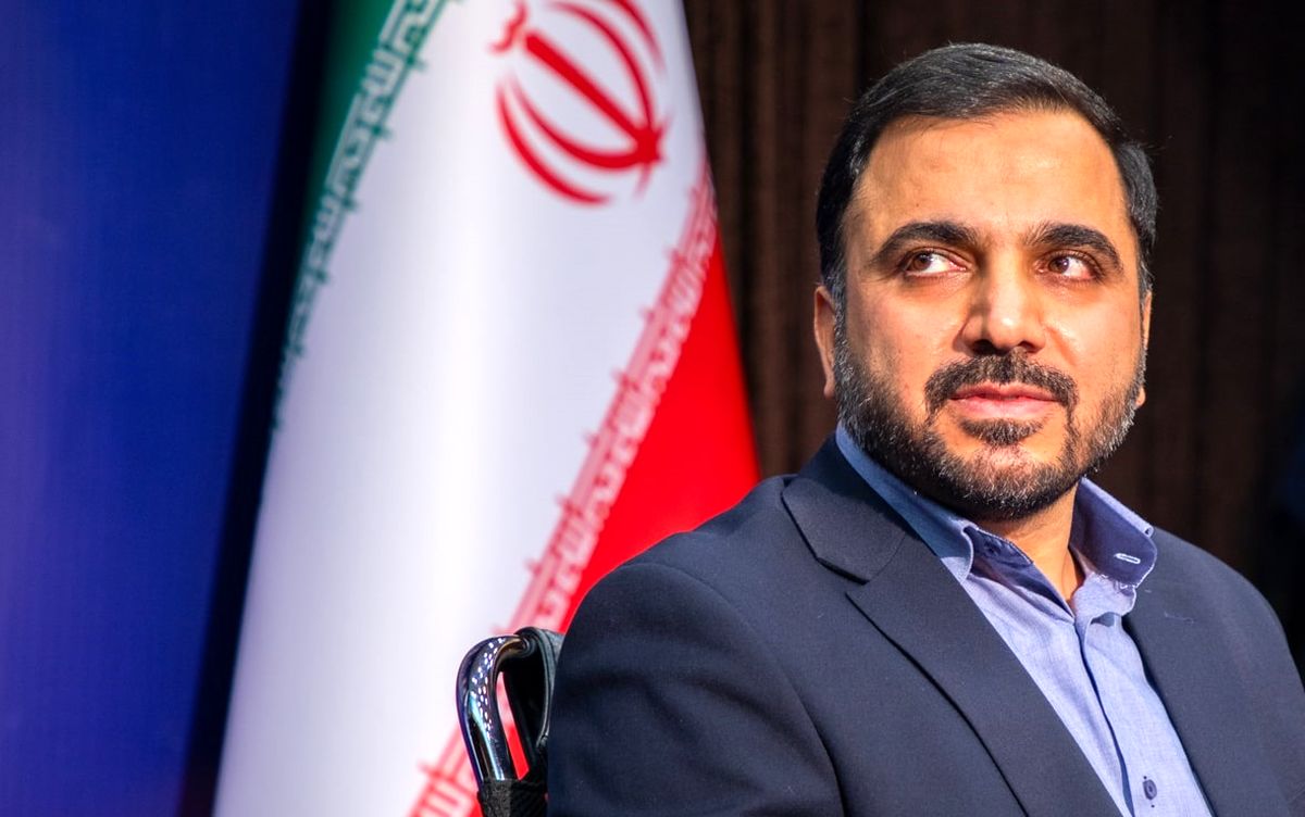 کنایه معاون سابق وزیر ارتباطات به اظهارات عجیب زارع پور کنایه معاون سابق وزیر ارتباطات به اظهارات عجیب زارع پور