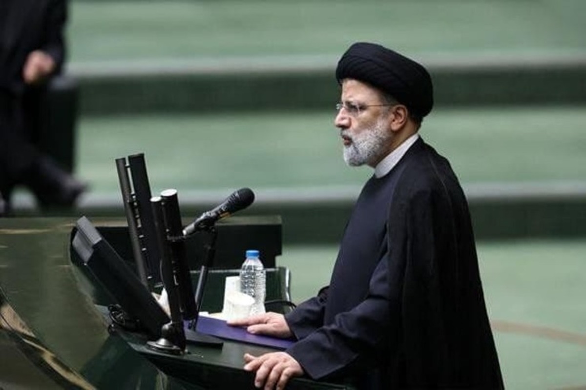 دشمن می‌خواست حتی آب خوردن ما بَند تحریم‌ها باشد/ دلیل خشم دشمن از کشور و ملت ایران، پیشرفت با وجود تهدید و تحریم است