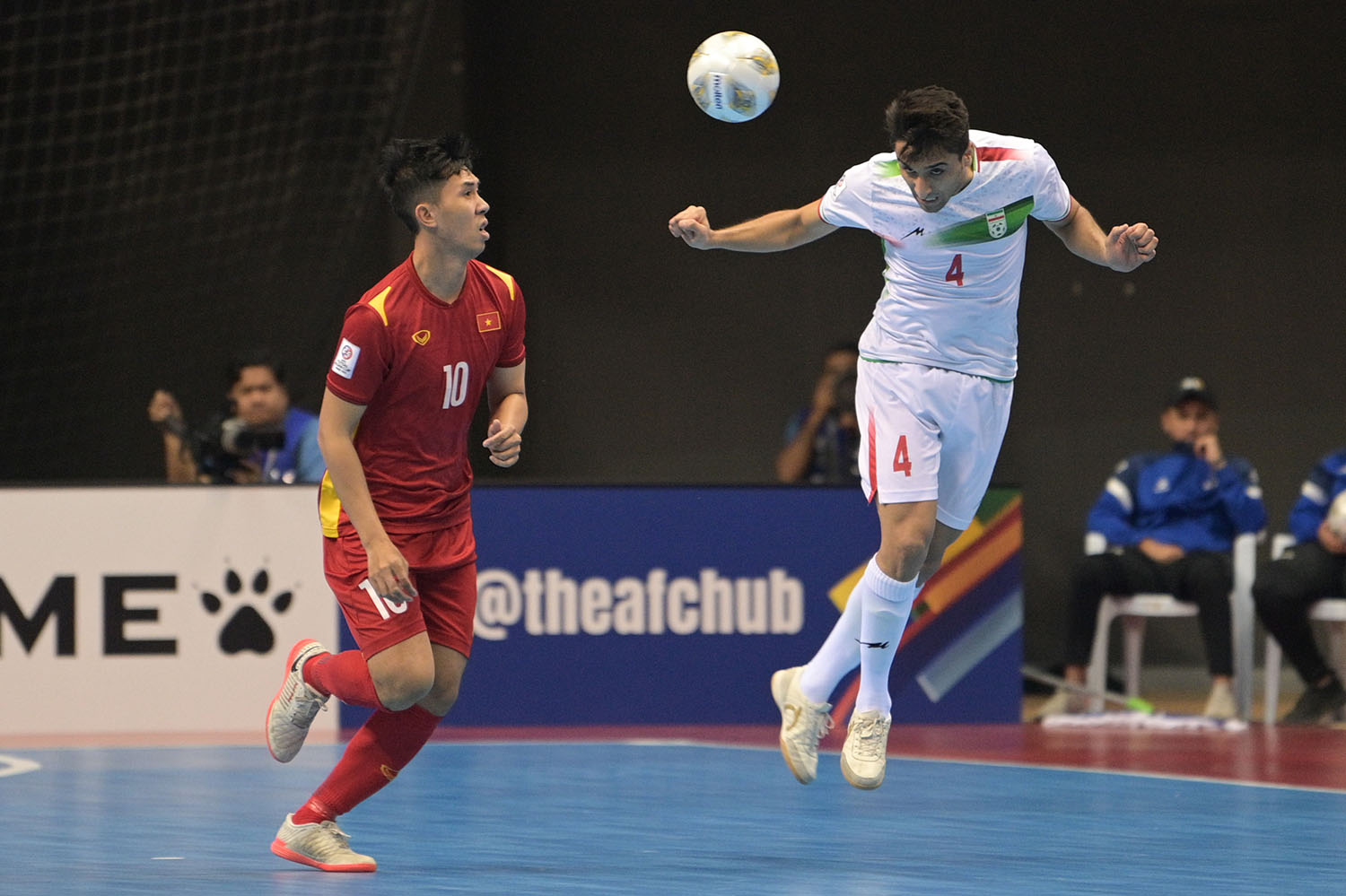 صعود مقتدرانه فوتسال ایران به نیمه نهایی