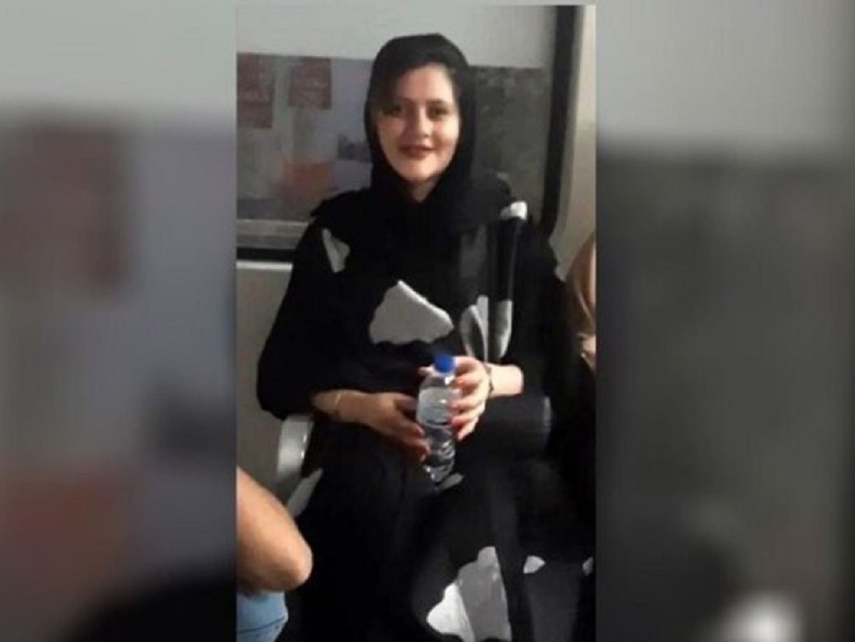 روزنامه جوان وکلای خانواده مهسا امینی را تهدید کرد/ به فکر مصلحت خانواده امینی باشید