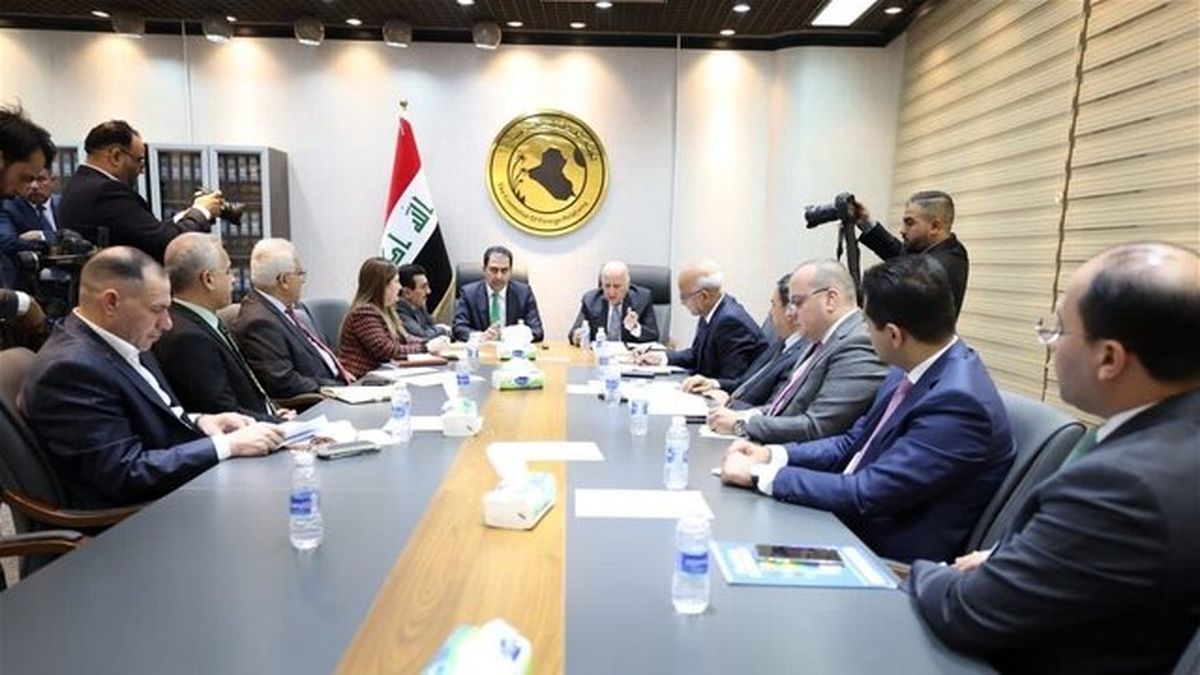 نشست نمایندگان عراق با فواد حسین درباره حملات اخیر به کردستان عراق
