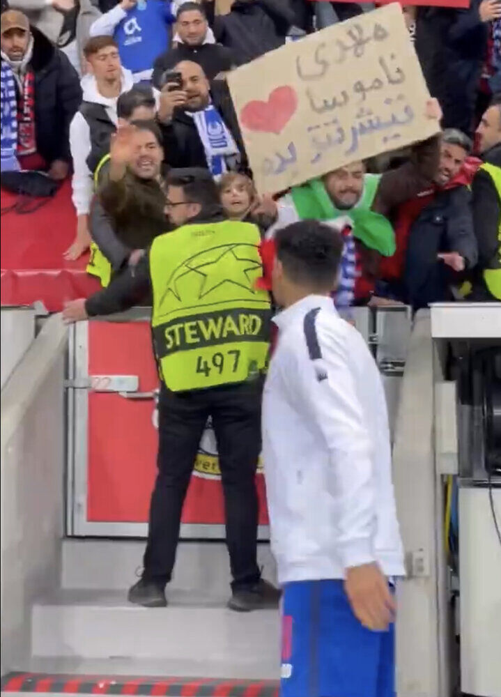 درخواست ویژه هوادار پورتو از ستاره ایرانی به زبان فارسی +عکس