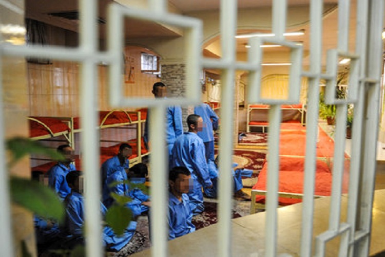 حضور دانش آموزان معترض در کنار کودکان بزهکار خطرناک است/ آموزش و پرورش تا الان کجا بوده؟