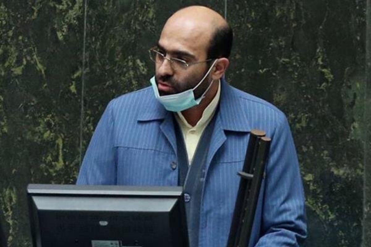 نماینده ملایر تهدید کرد: سلبریتی‌هایی که از اعتراضات حمایت کردند، باید پاسخگو باشند!