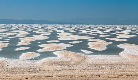دریاچه ارومیه در یک قدمی مرگ +تصاویر