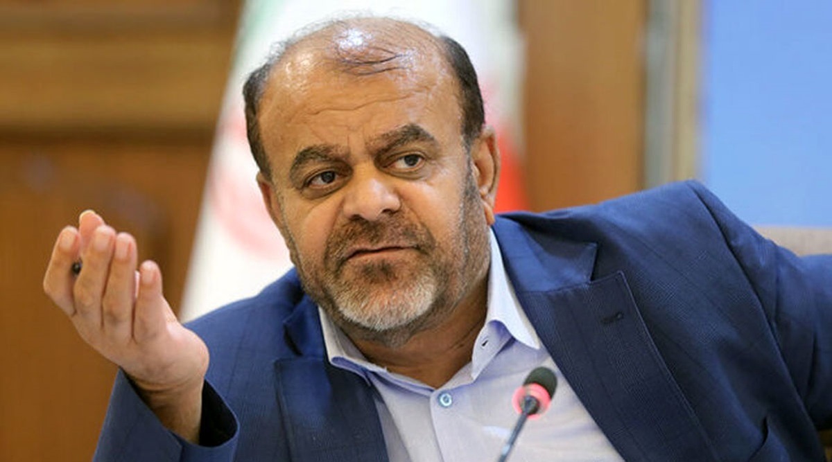 واکنش تند روزنامه دولت به انتشار عکس لو رفته رستم قاسمی!