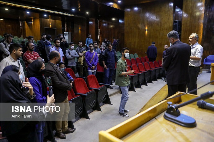 مناظره گنجی و زیدآبادی