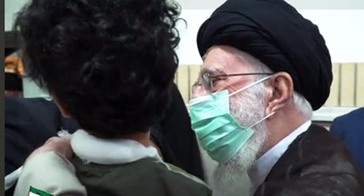 دلجویی رهبری از آرتین: فکر این بچه ما را رها نمی‌کند +فیلم