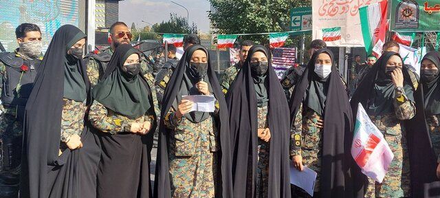 بیانیه دو زبانه زنان گارد ویژه در راهپیمایی ۱۳ آبان!