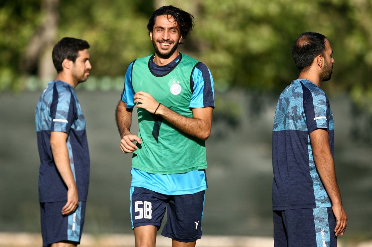 قرارداد بازیکنان استقلال