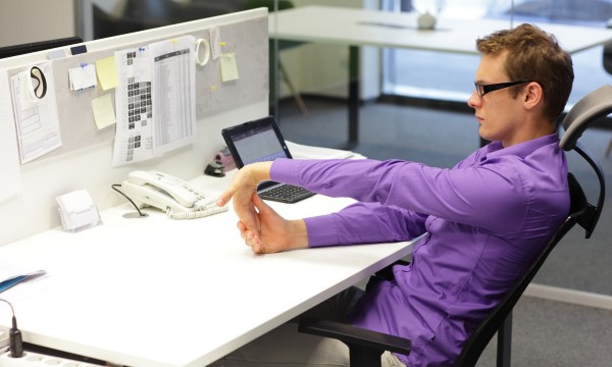 سوزاندن چربی پشت میز کار