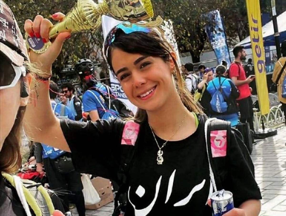 نیلوفر مردانی نیلوفر مردانی