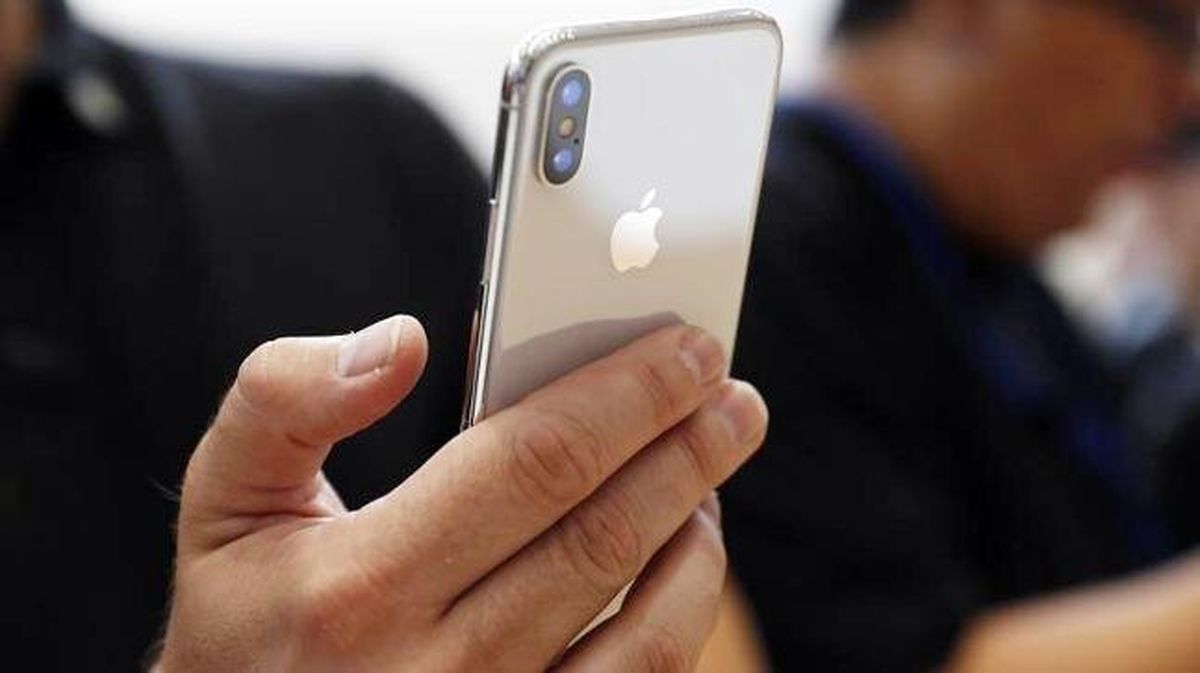 کشمکش دوباره ایران برای ممنوع کردن گوشی آیفون