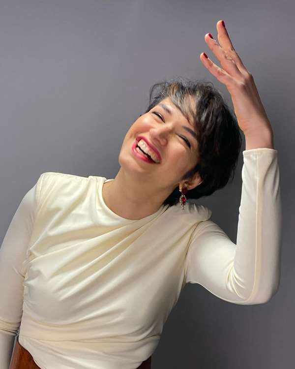 عکس رعنا رحیم‌ پور مجری بی‌ بی سی فارسی