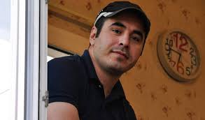 حسین رونقی کیست؟