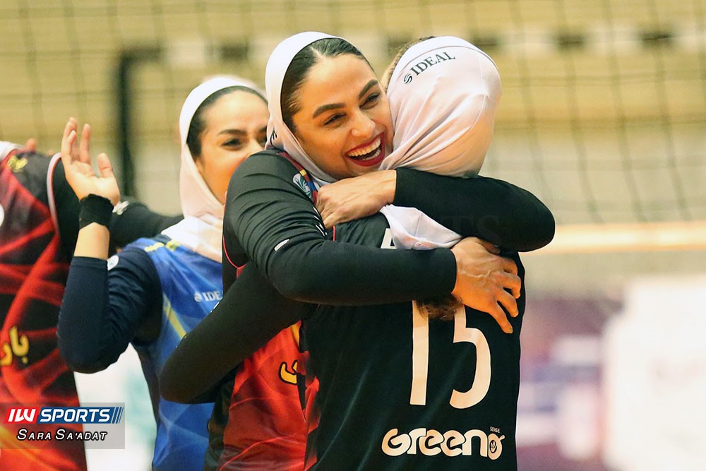 مقایسه ورزش بانوان ایرانی و خارجی