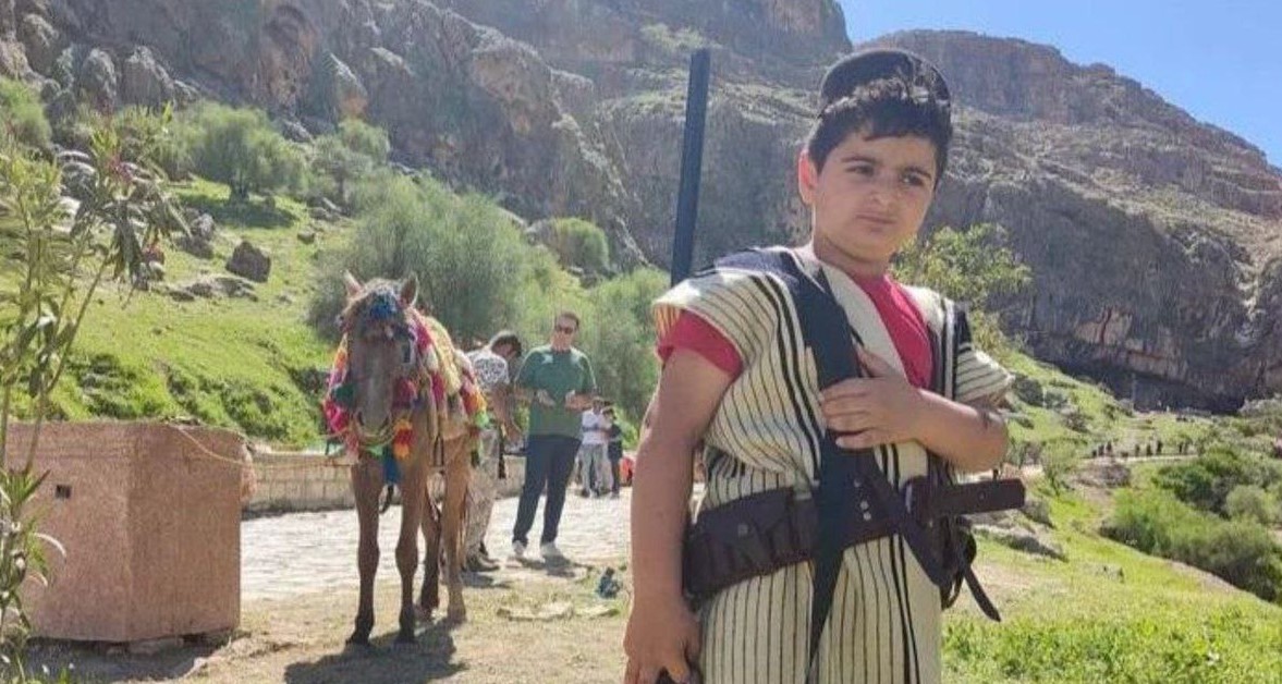 ویدئویی غمبار از کاشتن نهال توسط کیان پیرفلک