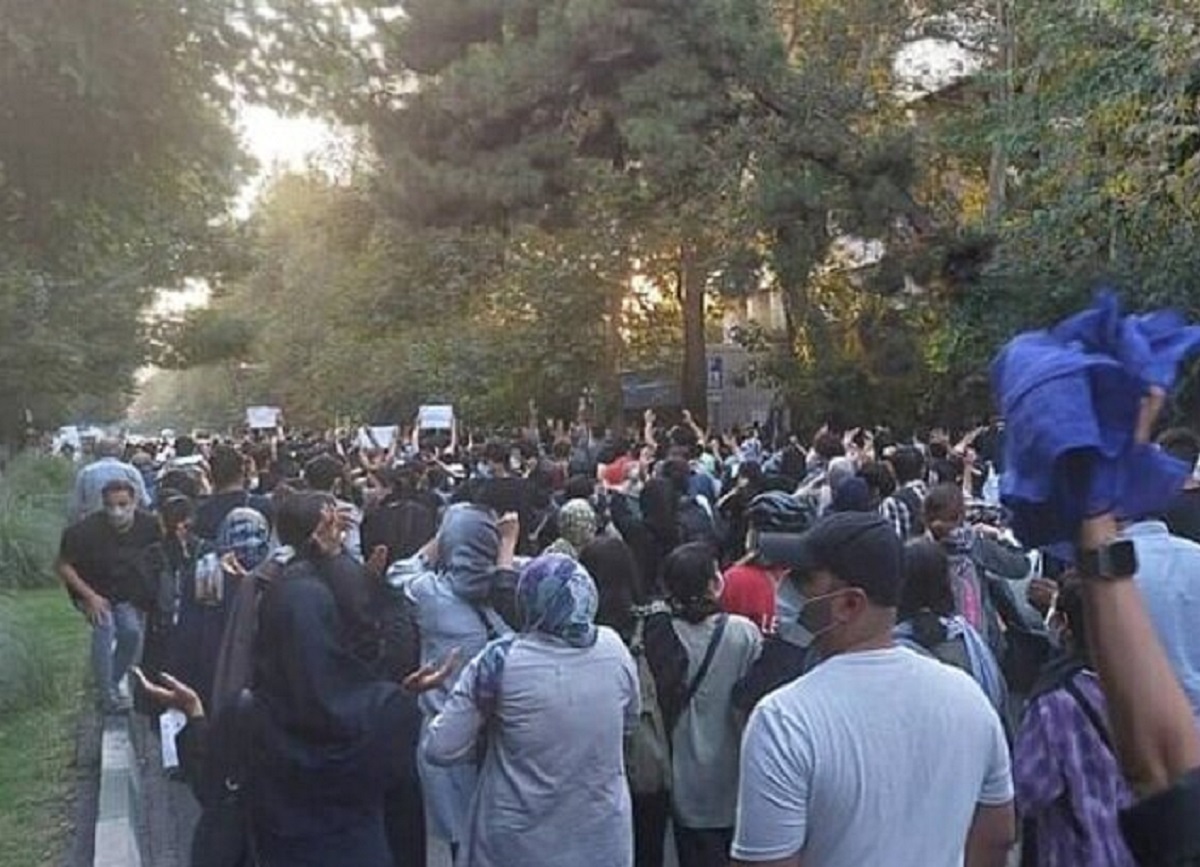 در ناآرامی‌های سمیرم، ۳ نفر کشته شدند/ گلوله‌ها متعلق به پلیس نیست!