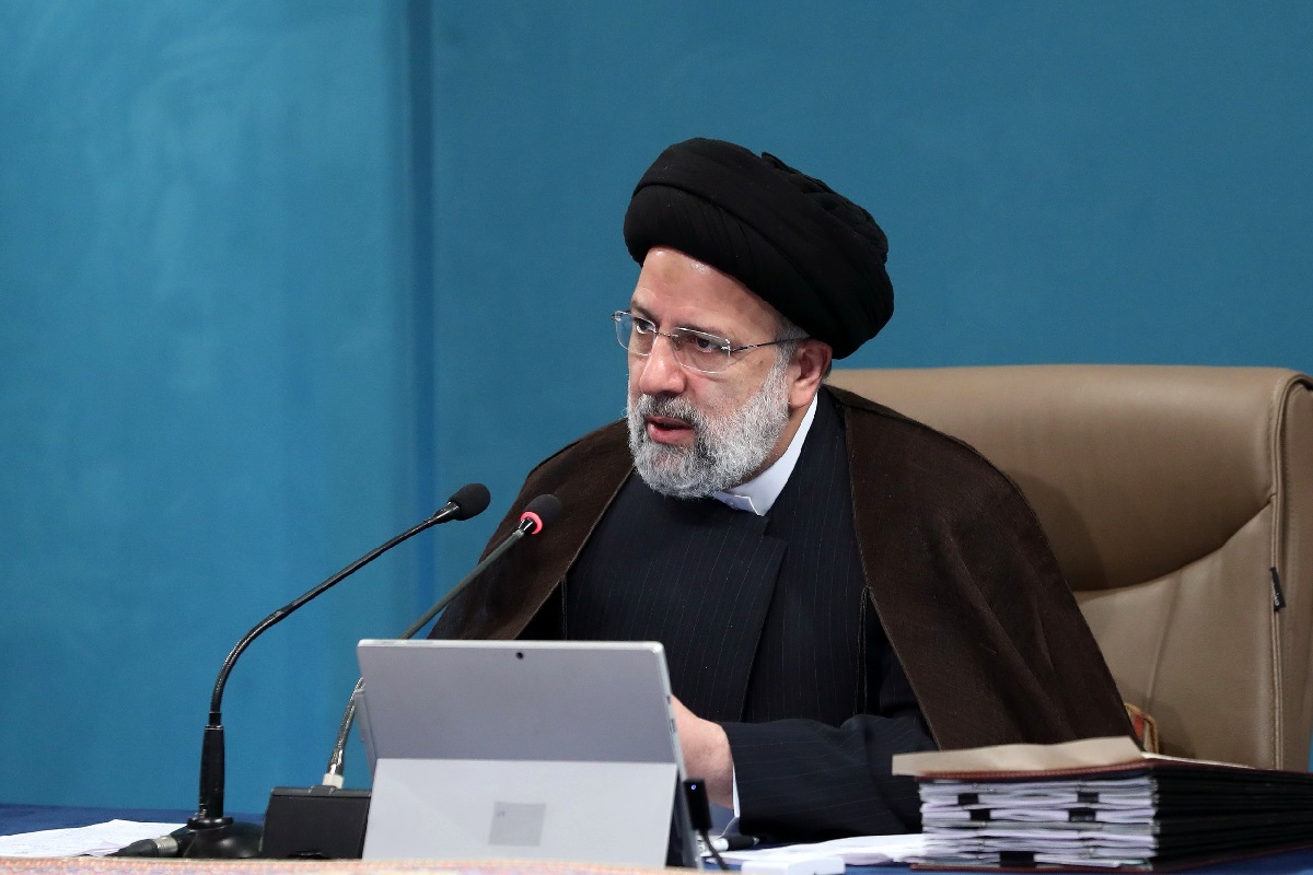 جابجایی افراد را عقبنشینی تلقی نکنید؛ آبروی نظام مهمتر است جابجایی افراد را عقبنشینی تلقی نکنید؛ آبروی نظام مهمتر است