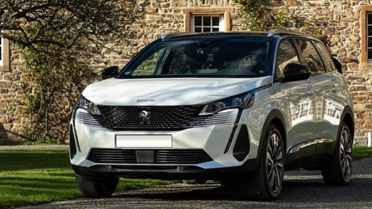 تحریم خودرو‌های فرانسوی تاثیری بر بازار خودرو ایران دارد؟