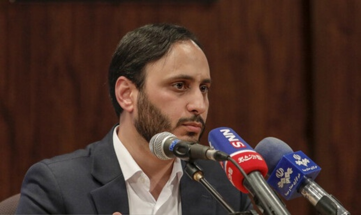 شعارهای دانشجویان هنگام سخنرانی سخنگوی دولت این بار در دانشگاه قم! +فیلم